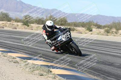 media/Dec-04-2025-Racers Edge (Thu) [[5ebc9f124d]]/3-B Group/3-Session 2 (Turn 7 Inside)/